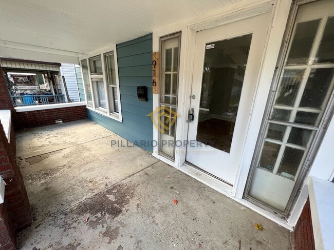 Building Photo - Spacious and Updated, 3 Bedroom/2 Bathroom...