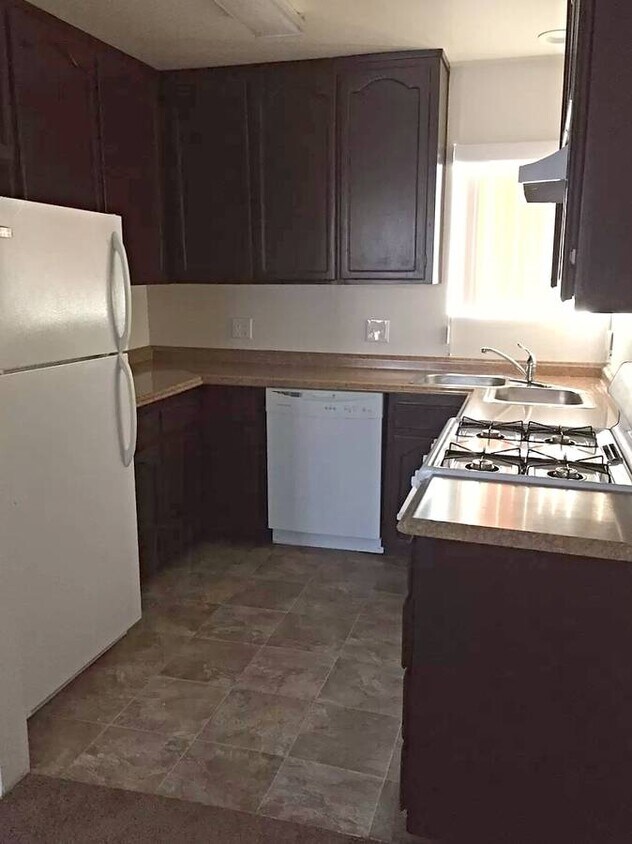 Kitchen - 3228 44th St