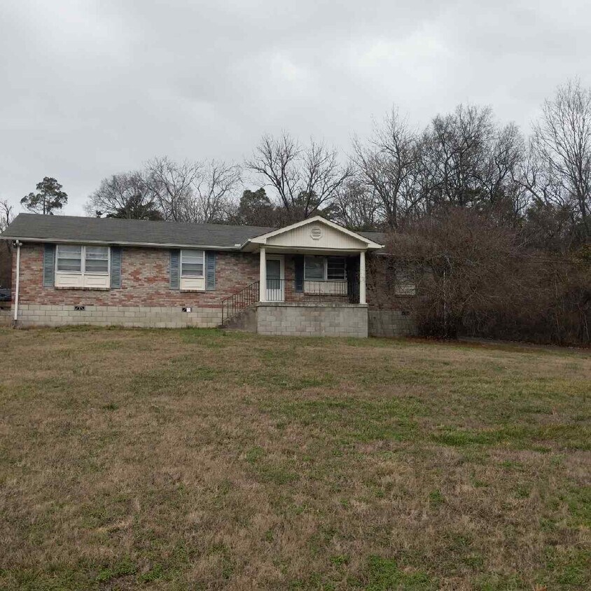 Primary Photo - 725 Devon Ln