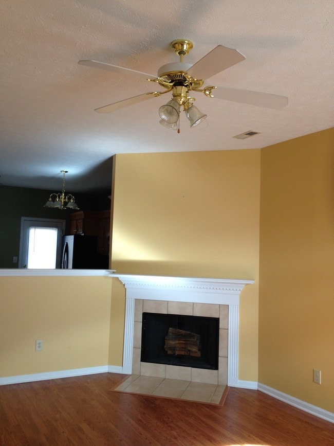 Building Photo - 3721 Lady Di Ln