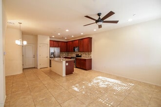 Building Photo - 2390 E Blue Diamond Dr