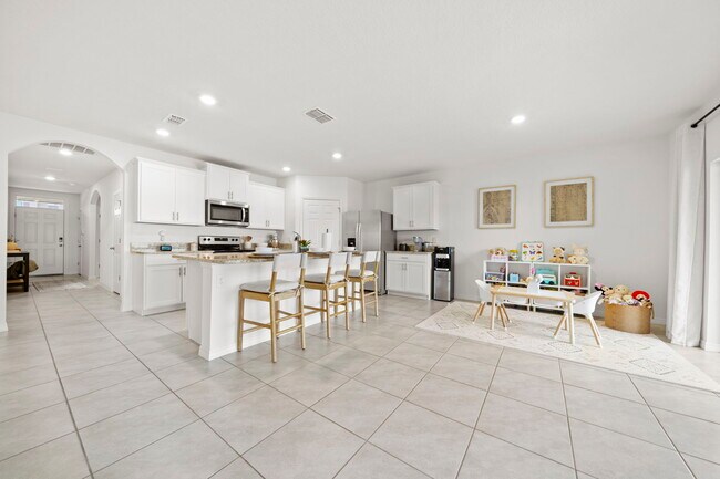 Foto del edificio - 1893 Capital Dr SE