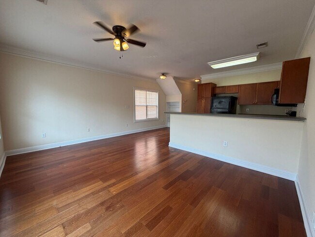 Building Photo - 170 Jonas Ave