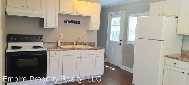 Building Photo - 3 br, 1 bath House - 4906 Golfview Drive