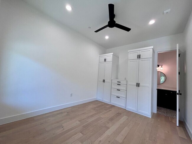 Foto del edificio - 4010 Clawson Rd