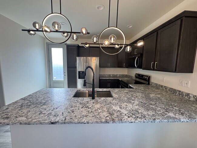 Cocina - 3112 N Navajo Dr