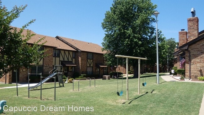 Building Photo - 3 br, 2.5 bath House - 4537 NE Bell