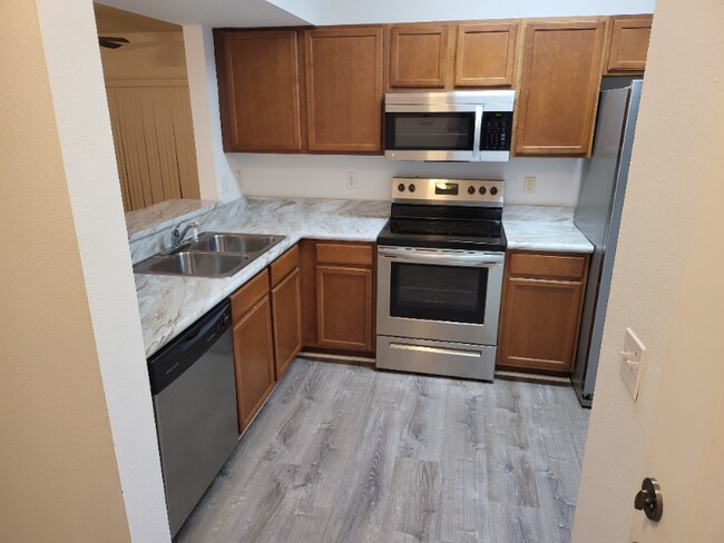 Building Photo - 9539 Newdale Way