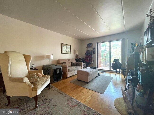 Foto del edificio - 132 Roberts Ln