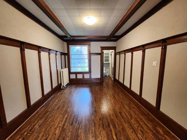 Building Photo - 44 Browning Av