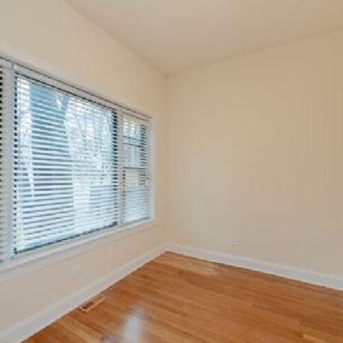 Building Photo - 2829 S Lawndale Ave