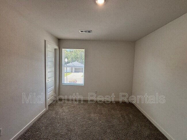 Foto del edificio - 8412 Oxford Valley Dr