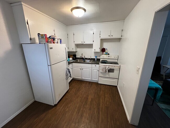 Building Photo - Plex Holdings - 2121 9th Ave S