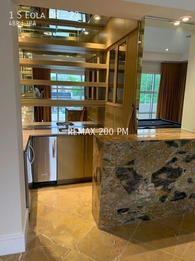 Photo - 1 S Eola Dr House