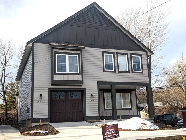 Building Photo - Two Bedroom | Two Bath in Ada, MI