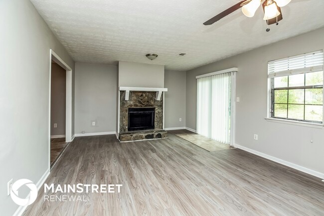 Building Photo - 3042 Deerfield Way