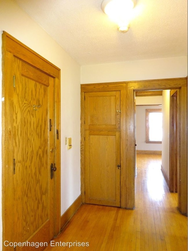 Building Photo - 1728 3rd Ave S