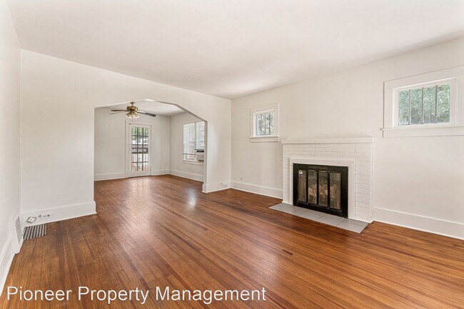 Building Photo - 2 br, 2 bath House - 1448 Niagara St