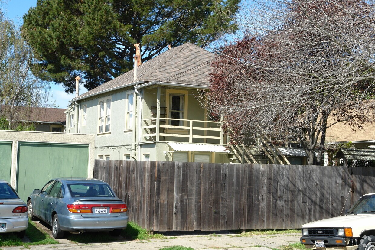 Primary Photo - 2144 California St