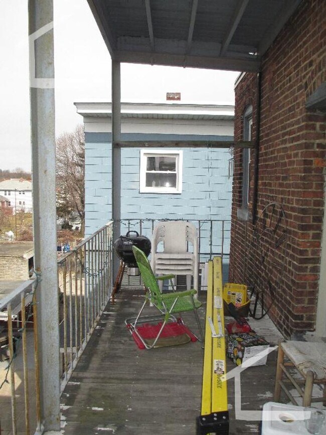Building Photo - 3 bed in lower allston