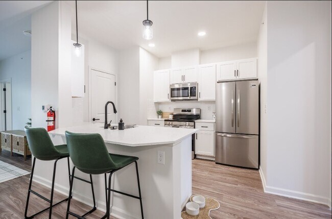 Foto del edificio - 1061 Dryden Rd