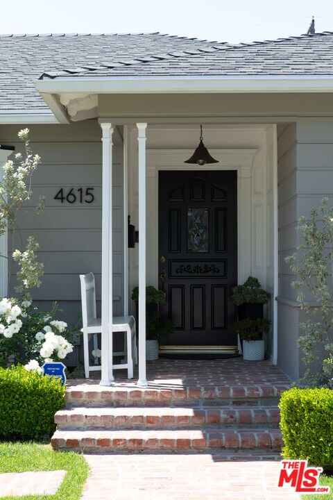 Foto del edificio - 4615 Allott Ave