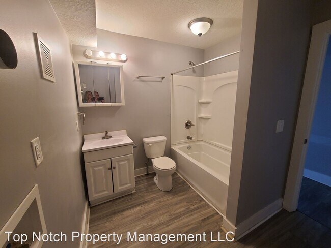Building Photo - 4 br, 2 bath House - 818 Charlotte St