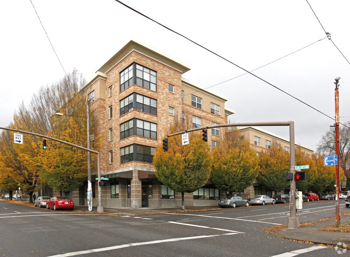 Primary Photo - Ritzdorf Court Apartments
