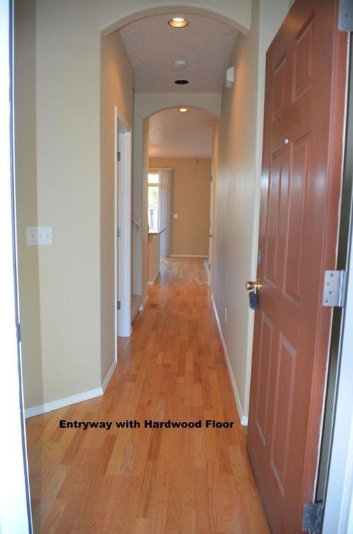 Building Photo - Charming Traditional 4BD* 2.5BTH* Single F...