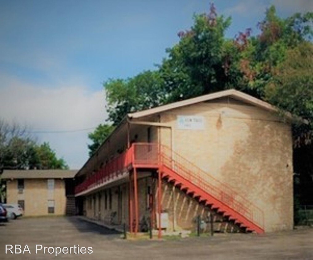 Primary Photo - 5402 William Holland Ave