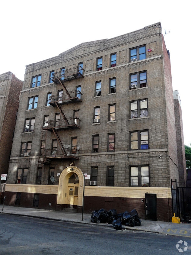 Building Photo - 2485 Morris Ave