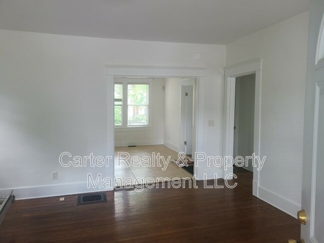 Building Photo - 714 Mcferrin Ave