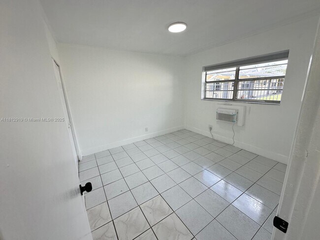 Foto del edificio - 6029 Polk St
