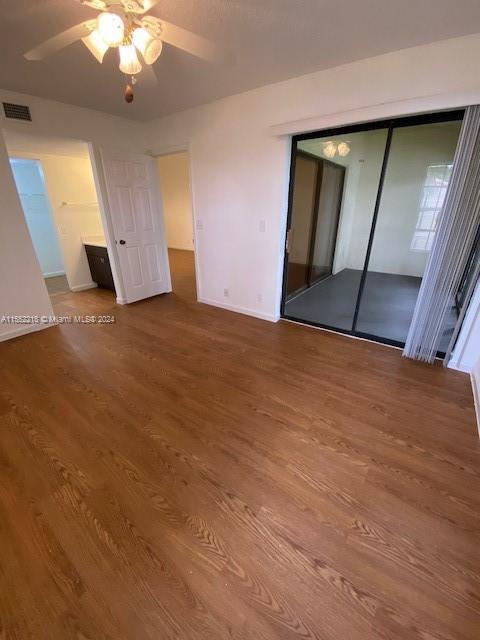 Foto del edificio - 300 Palmwood Pl