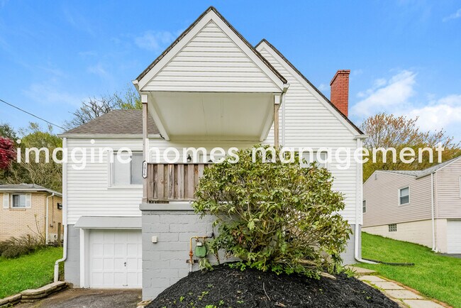 Building Photo - Charming 3 Bedroom Home in Monroeville!