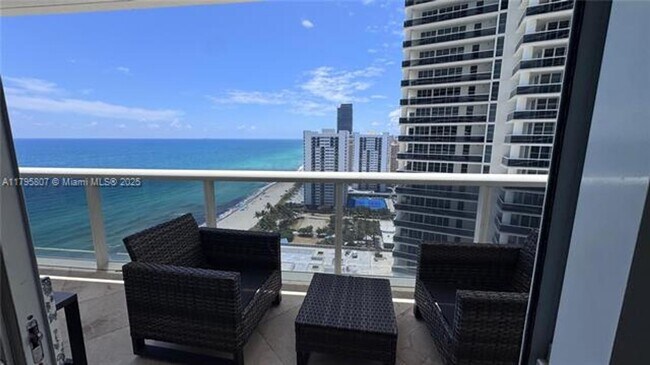 Foto del edificio - 1830 S Ocean Dr unit 2204 (A11795807)