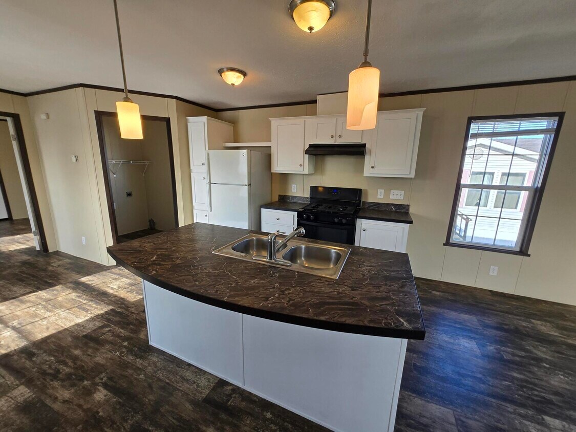 Foto principal - 5973 Frederick St