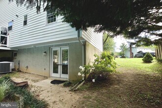 Building Photo - 5576 Neddleton Ave