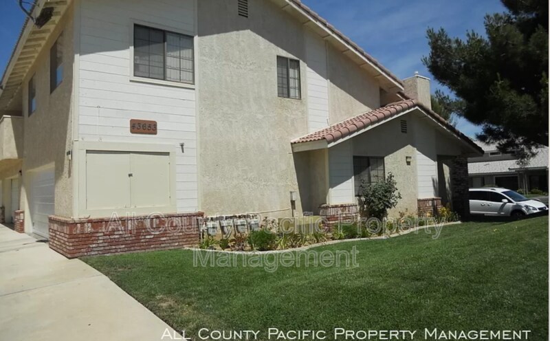 Building Photo - 43653 8th St E