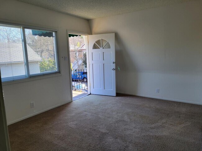 Entry Living Room - 402 D St