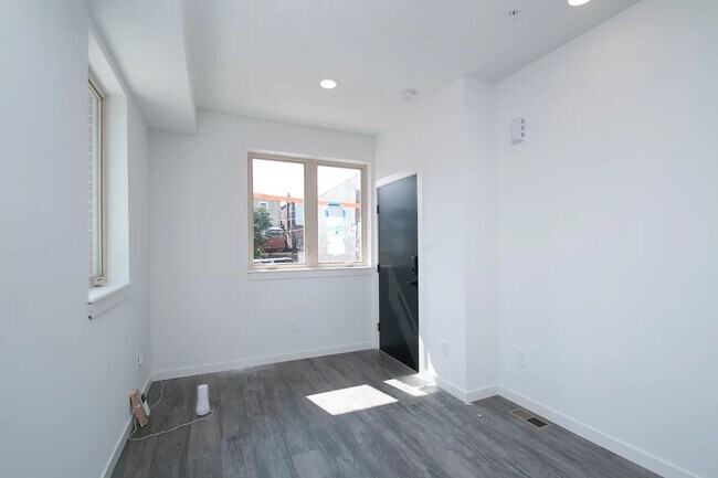 Building Photo - 1401 N Felton St