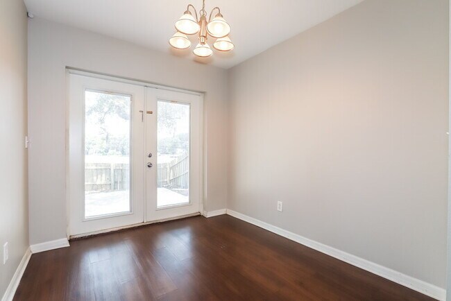 Building Photo - 624 Cape Cod Cir