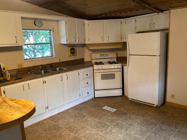 Kitchen - 1500 N 65th Ave