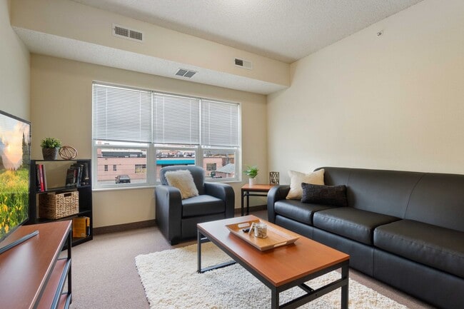 Interior Photo - Cloud on Fifth