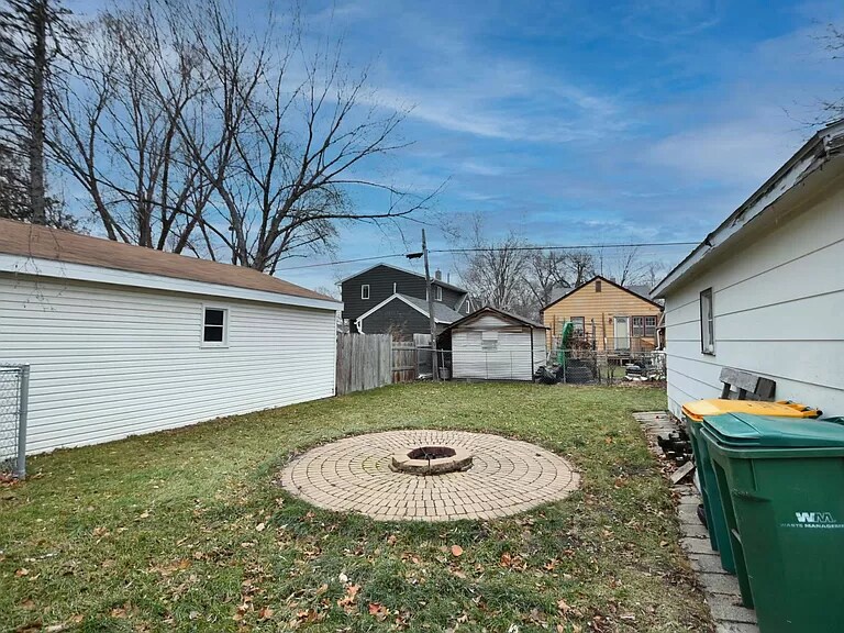 Foto principal - 1515 3rd St NE