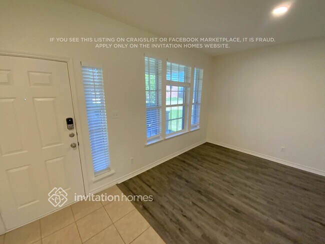 Foto del edificio - 700 Bur Oak Dr