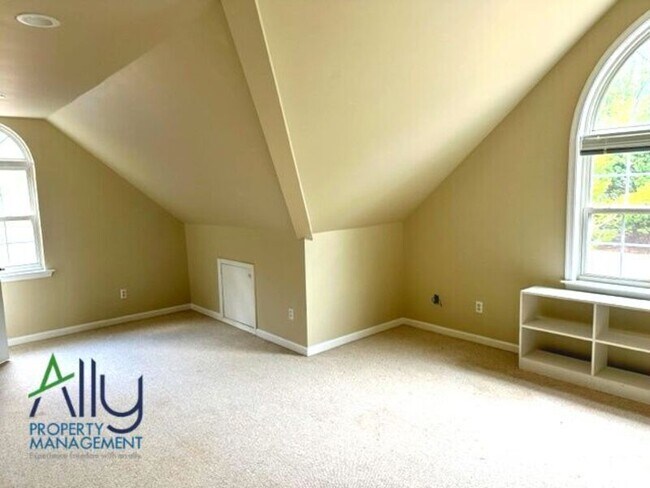 Building Photo - 1003 Wintergreen Ln