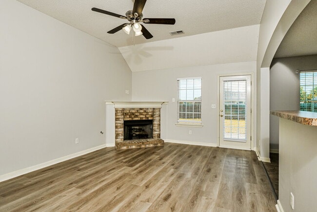 Building Photo - 10221 Adikson Dr
