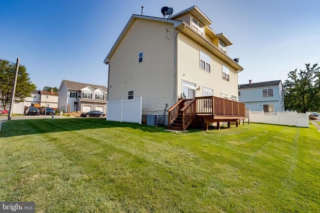 Building Photo - 39 J Russel Smith Rd