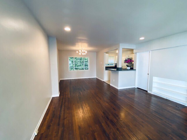 Building Photo - 428 S Spalding Dr